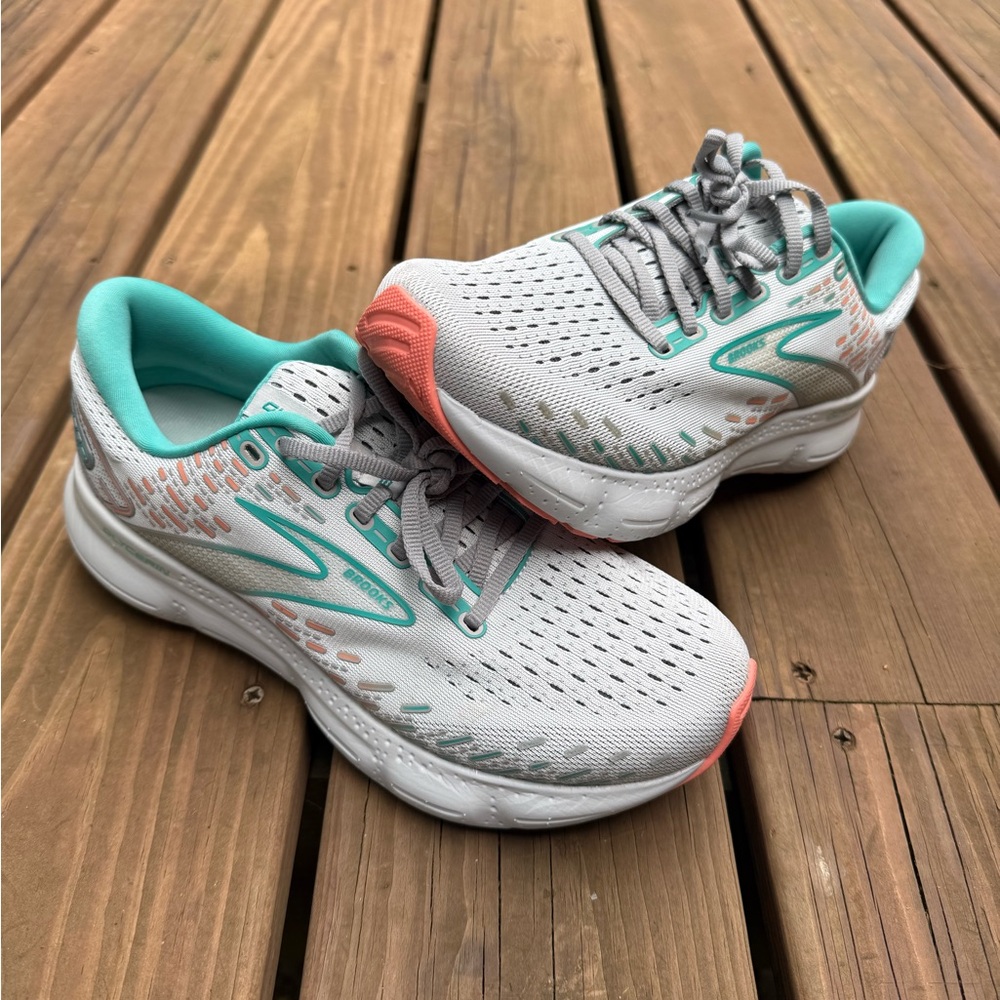 Brooks Women's Gray and Coral Sneakers